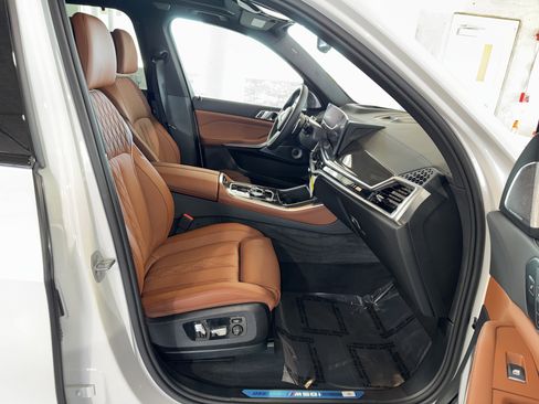 New 2026 BMW X5 M60i image 9