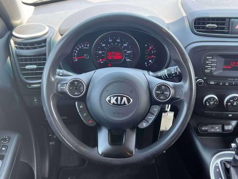Used 2016 Kia Soul FWD image 15