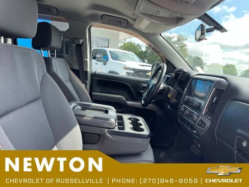 Used 2018 Chevrolet Silverado 1500 LT w/ All Star Edition AWD/4WD image 8