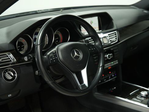 Used 2014 Mercedes-Benz E 250 BlueTEC Sedan image 34