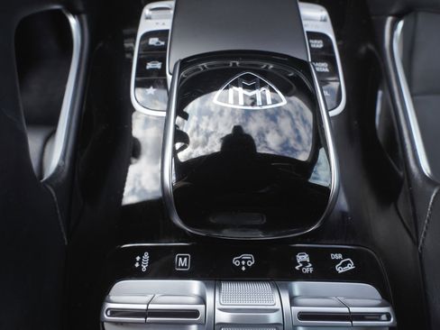 Used 2023 Mercedes-Benz Maybach GLS 600 4MATIC image 33