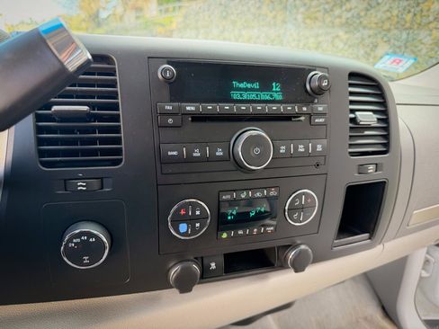 Used 2011 GMC Sierra 1500 4x4 Crew Cab Hybrid image 15