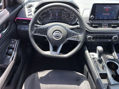 Used 2021 Nissan Altima 2.5 SV FWD image 11