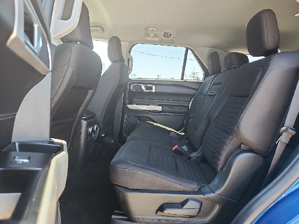 Used 2021 Ford Explorer XLT AWD/4WD image 6
