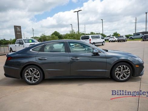 Certified 2023 Hyundai Sonata SEL w/ Convenience Package FWD image 6