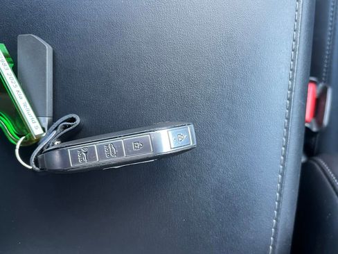 Used 2025 Kia Telluride S FWD image 35