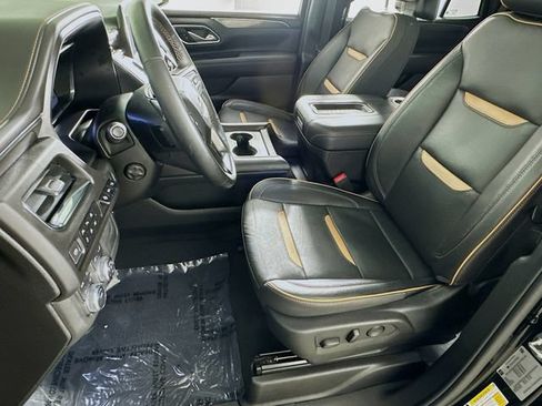 Used 2023 GMC Yukon AT4 w/ AT4 Premium Package AWD/4WD image 9