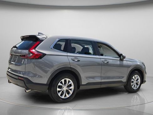 Used 2023 Honda CR-V LX image 7