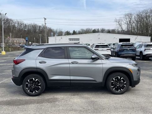 Used 2023 Chevrolet TrailBlazer LT w/ Convenience Package image 2