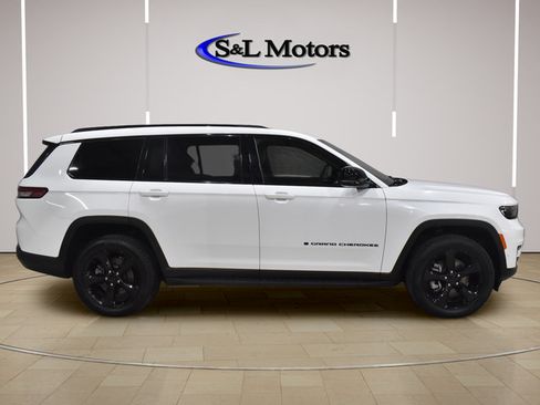 Used 2024 Jeep Grand Cherokee L Limited w/ Luxury Tech Group II AWD/4WD image 9