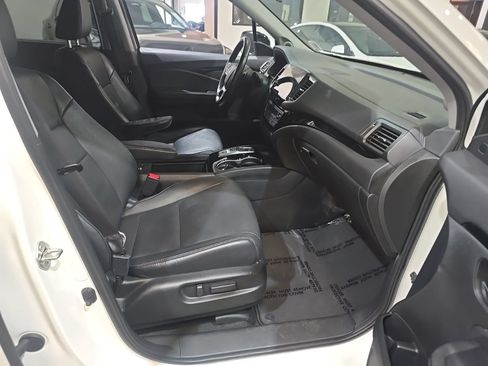 Used 2019 Honda Pilot Touring image 24