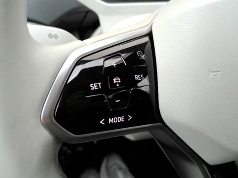 Used 2021 Volkswagen ID.4 1st Edition image 35