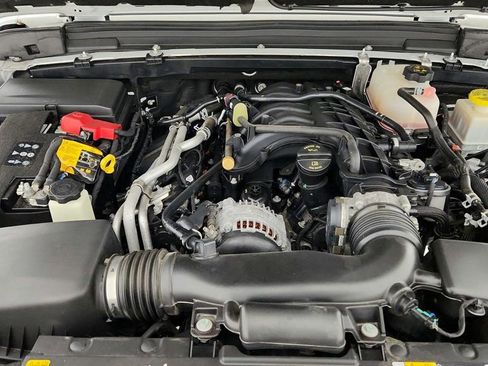 Used 2022 Jeep Gladiator Overland image 26