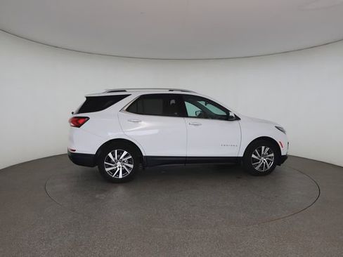 Used 2022 Chevrolet Equinox Premier FWD image 22