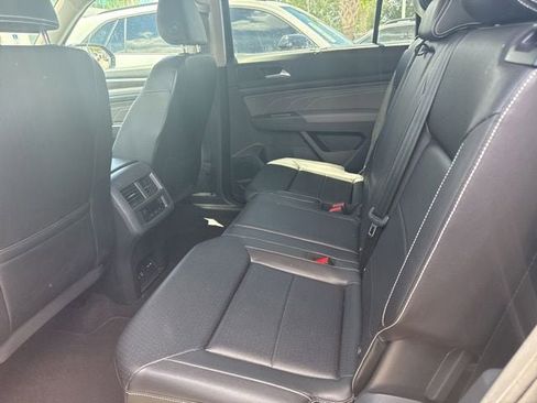 Used 2023 Volkswagen Atlas SE FWD image 5
