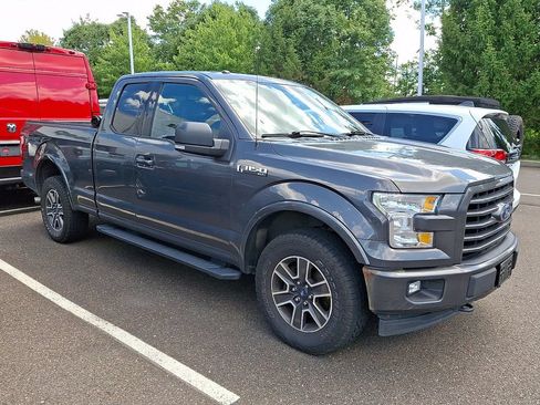 Used 2017 Ford F150 XLT w/ Equipment Group 302A Luxury AWD/4WD image 4