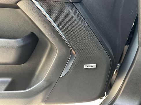 Certified 2025 Chevrolet Suburban Premier image 32