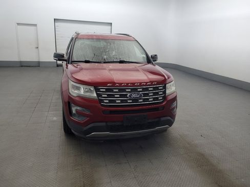 Used 2016 Ford Explorer XLT w/ Equipment Group 201A FWD image 14