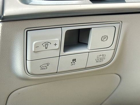 Certified 2025 Hyundai Tucson SEL image 9