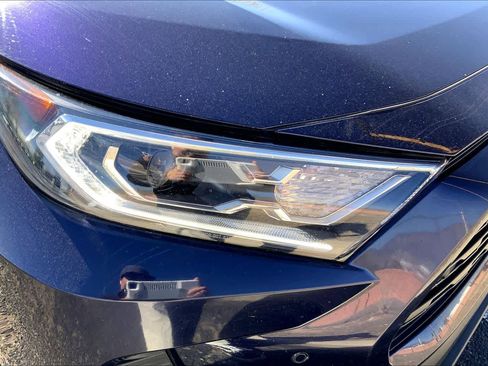 Certified 2021 Toyota RAV4 XLE Premium image 23