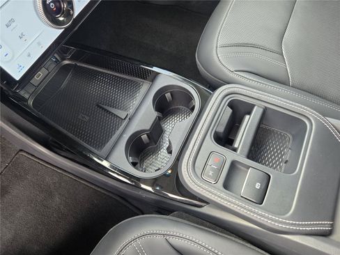 Certified 2025 Ford Mustang Mach-E Premium RWD image 18