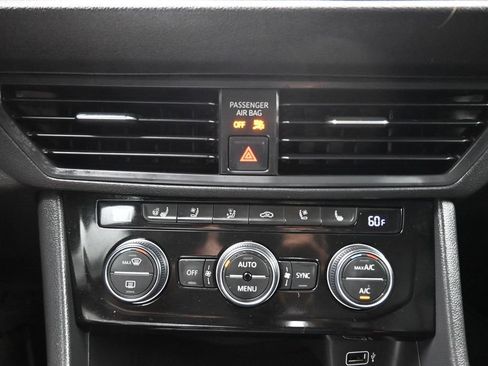 Used 2020 Volkswagen Jetta SEL Premium FWD image 22