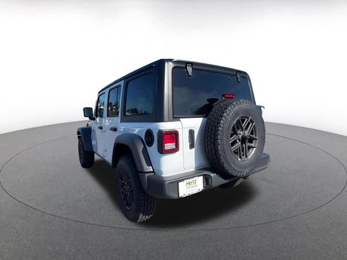 Used 2025 Jeep Wrangler Unlimited Sport AWD/4WD image 12