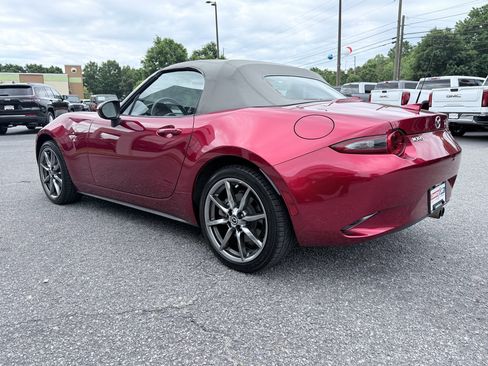 Used 2021 MAZDA MX-5 Miata Grand Touring RWD image 6