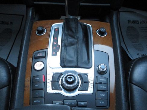 Used 2015 Audi Q7 TDI Premium Plus w/ Premium Plus Package AWD/4WD image 20
