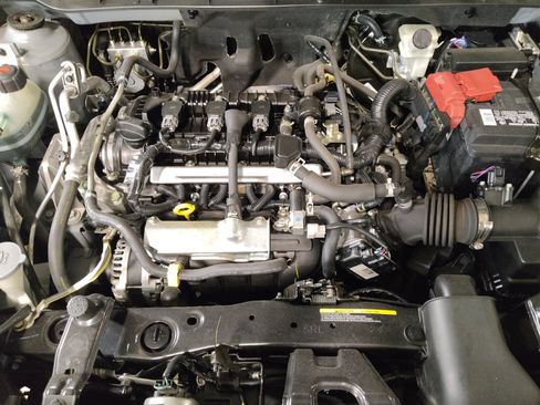 Used 2022 Nissan Kicks SV FWD image 30