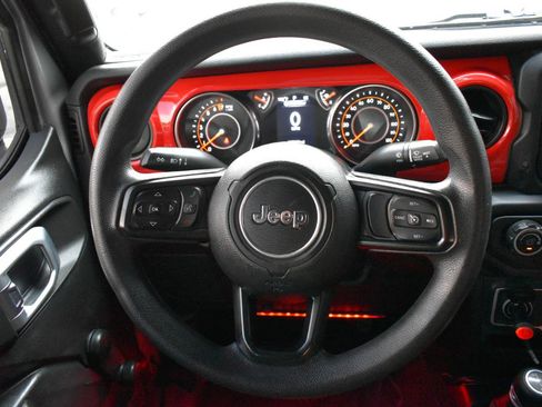 Used 2018 Jeep Wrangler Unlimited Sport AWD/4WD image 14