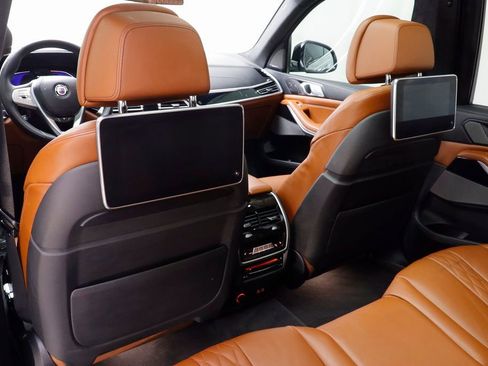 Used 2022 BMW ALPINA XB7 ALPINA XB7 image 18