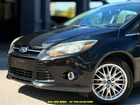Used 2014 Ford Focus Titanium FWD image 2