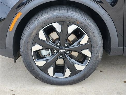Certified 2023 Kia Sportage X-Line image 12