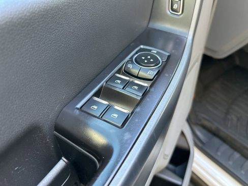Used 2024 Ford F350 XLT image 40