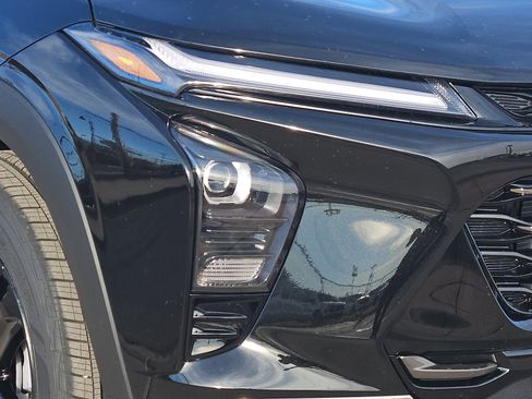 New 2026 Chevrolet Trax ACTIV w/ Driver Confidence Package image 8