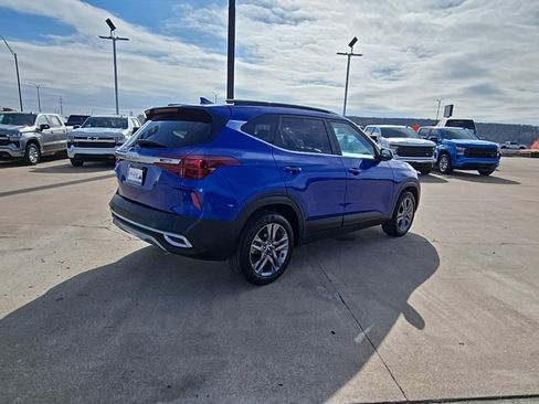 Used 2023 Kia Seltos S w/ Navigation Package image 5