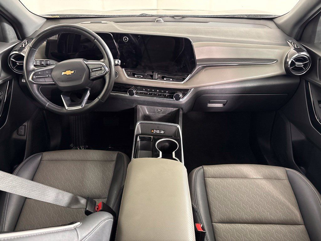 Used 2025 Chevrolet Equinox LT w/ Convenience Package II FWD image 15