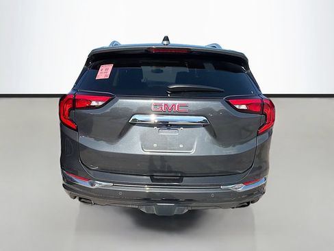 Used 2020 GMC Terrain Denali w/ Denali Premium Package FWD image 7
