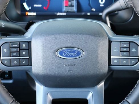 New 2026 Ford F250 Lariat w/ Black Appearance Package image 31
