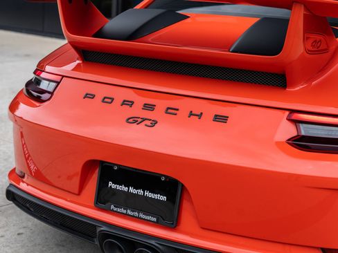 Certified 2018 Porsche 911 GT3 RWD image 14