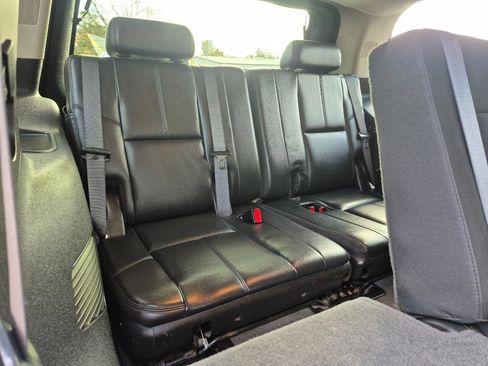 Used 2010 GMC Yukon SLE w/ Convenience Package image 22