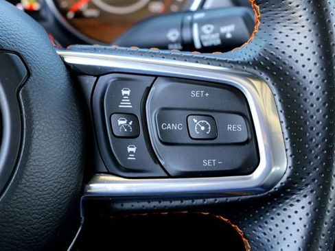 Used 2022 Jeep Gladiator Mojave w/ LED Lighting Group AWD/4WD image 13
