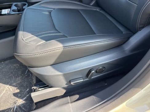 New 2025 Ford Mustang Mach-E Premium image 9