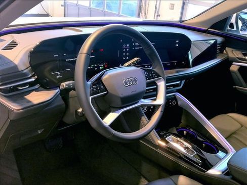 Used 2025 Audi Q5 Premium w/ Convenience Package AWD/4WD image 4