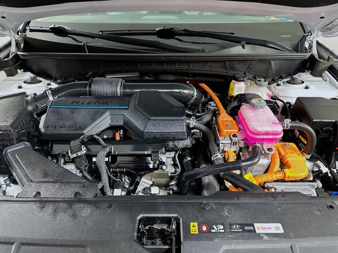 Certified 2022 Hyundai Tucson Limited image 32