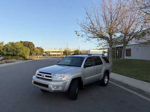 Used 2004 Toyota 4Runner SR5 RWD image 28