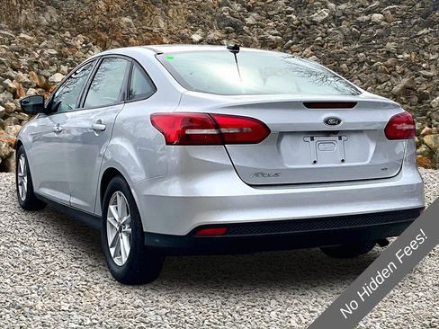 Used 2016 Ford Focus SE FWD image 11