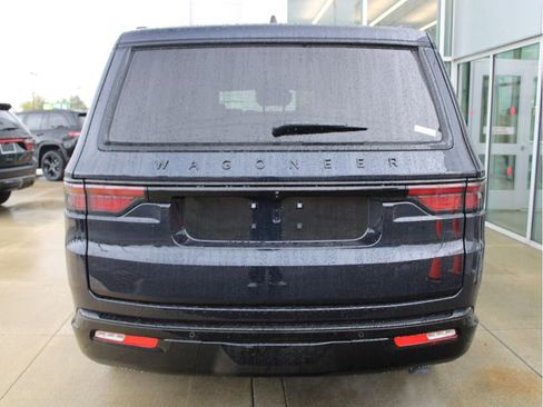 New 2025 Jeep Wagoneer Series II w/ Premium Group I image 8