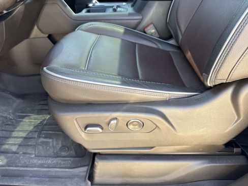 Used 2025 GMC Sierra 2500 Denali w/ Denali Reserve Package image 16